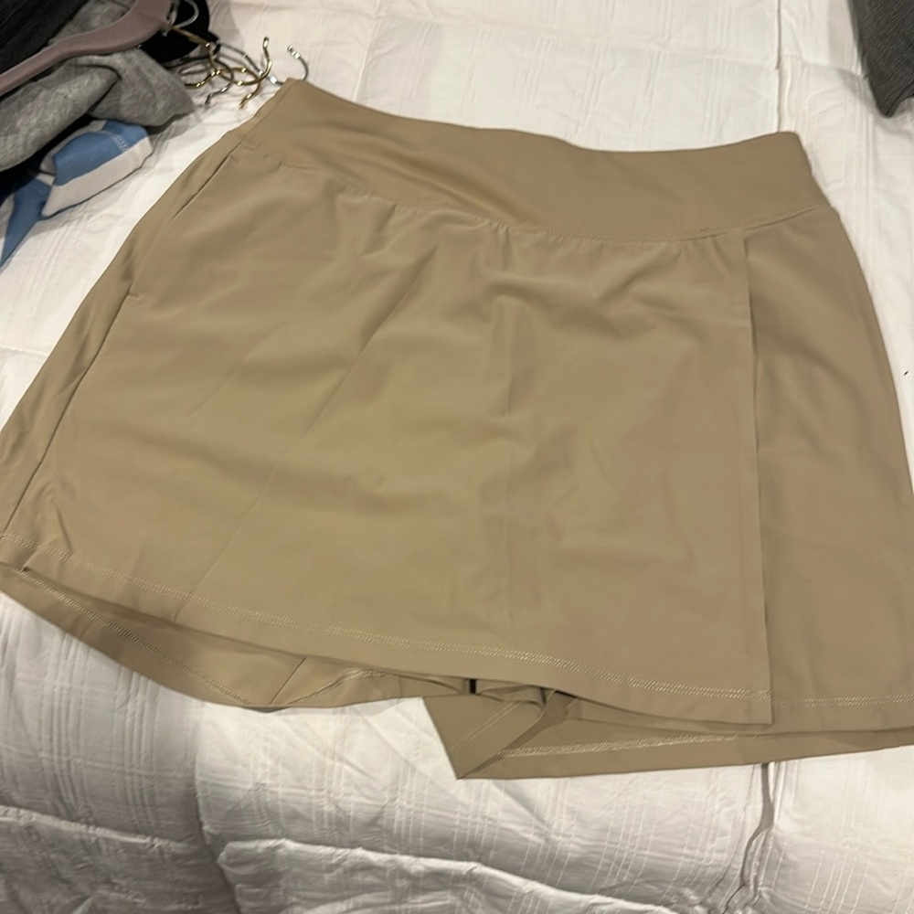 Nwt Dri-Fit golf skort size XL